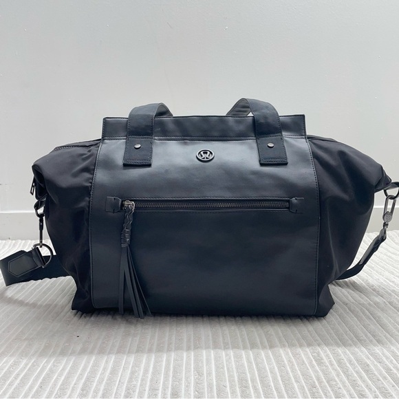 Lululemon Carry Me Om Tote Duffle Bag - Picture 2 of 12